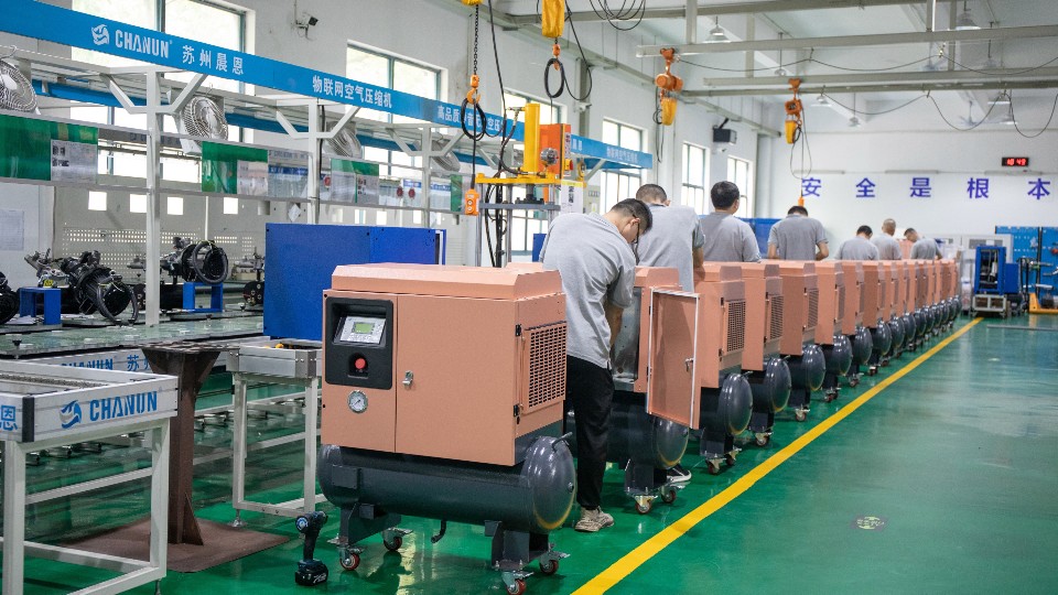 螺桿空壓機(jī)多久換一次油？